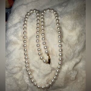 Vintage Elegant Faux Pearl Necklace With Twisted Clasp